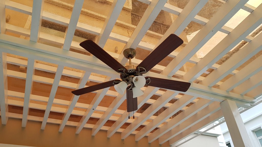 quat-tran-gia-re-co-den-casablanca