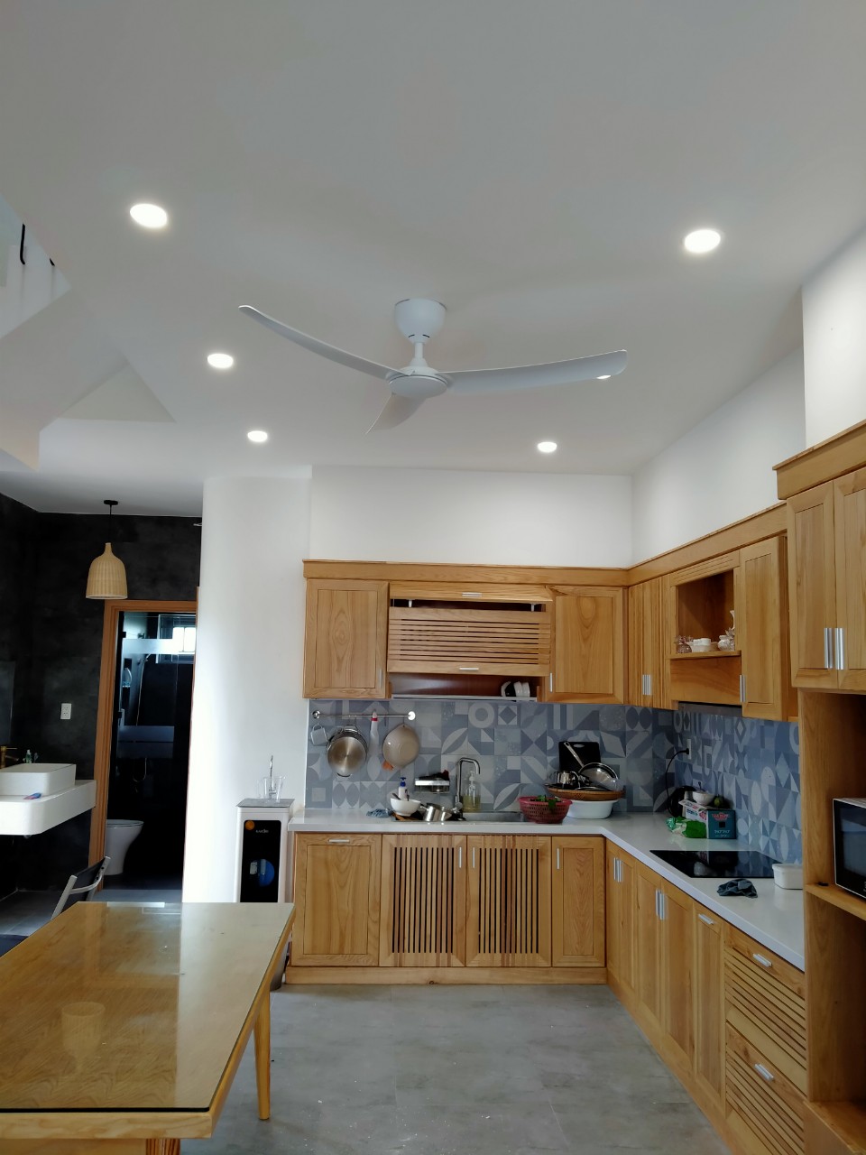 mẫu quạt trần màu trắng đẹp mát giá rẻ