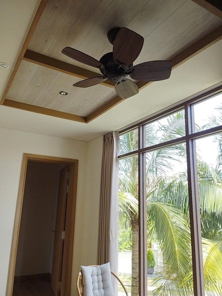 Idol lý tưởng cho phòng ngủ nhỏ phong cách mộc