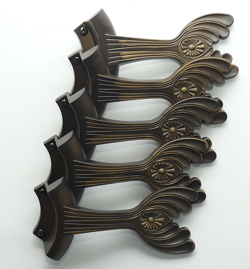 tay cánh quạt trần villa chắc chắn