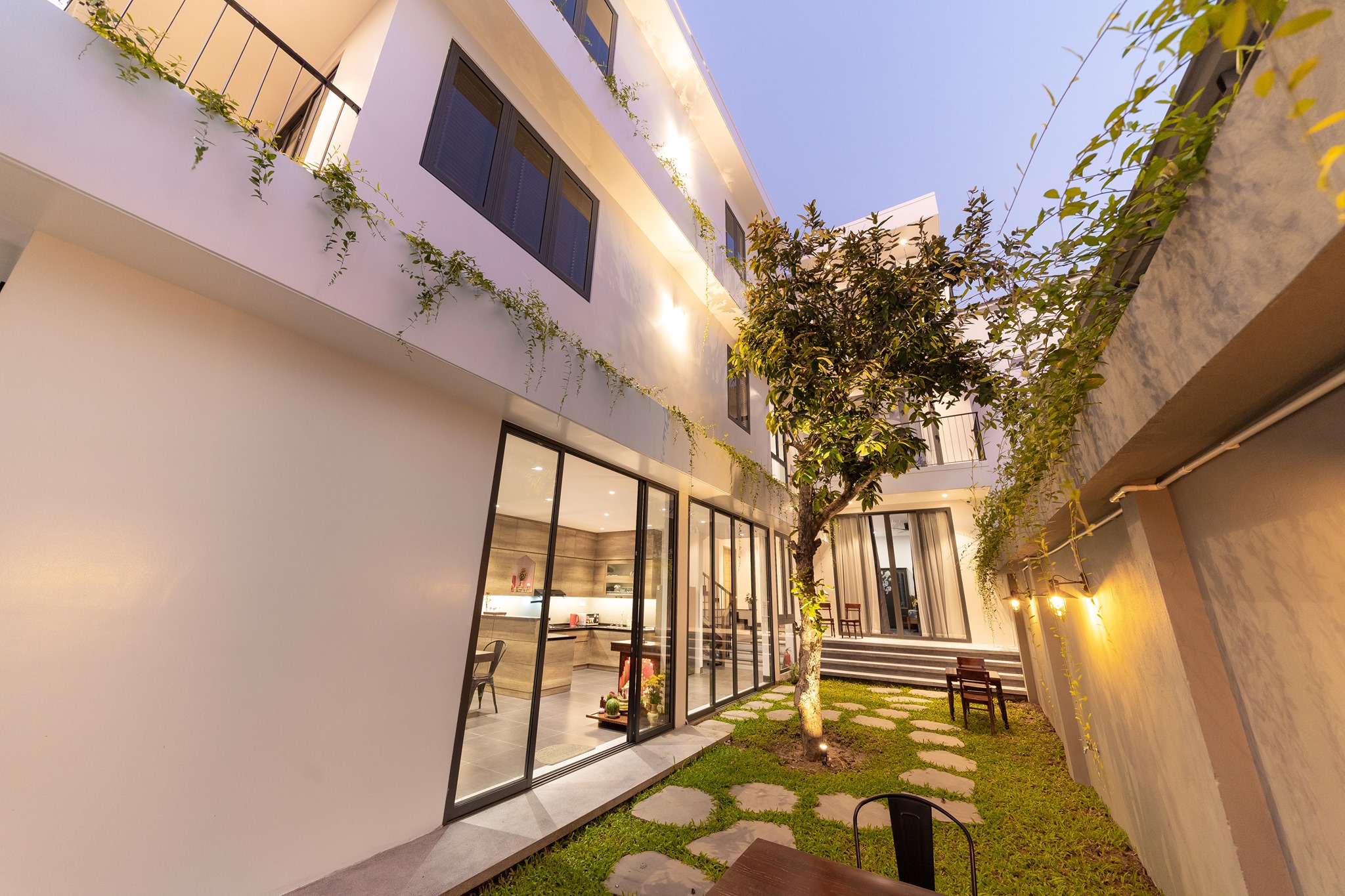 Buổi tối tại Phước Linh Homestay cực kì sang trọng và ấm áp