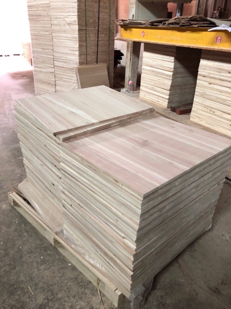 quy-trinh-san-xuat-canh-quat-bang-go1