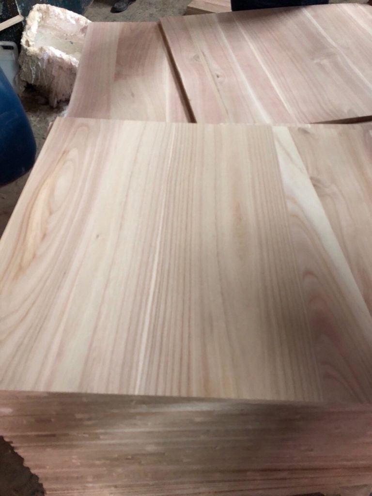 quy-trinh-san-xuat-canh-quat-bang-go2