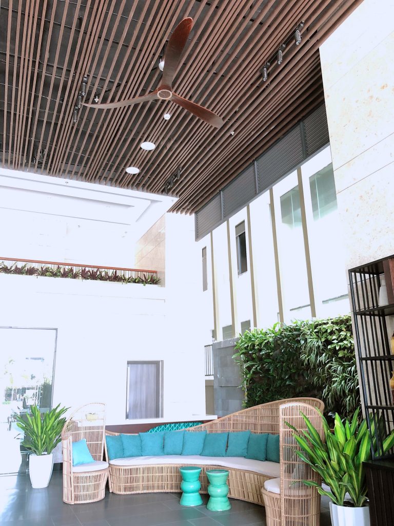 quạt trần timmer 3 cánh gỗ dài 2,54m màu gỗ nâu sang trọng 