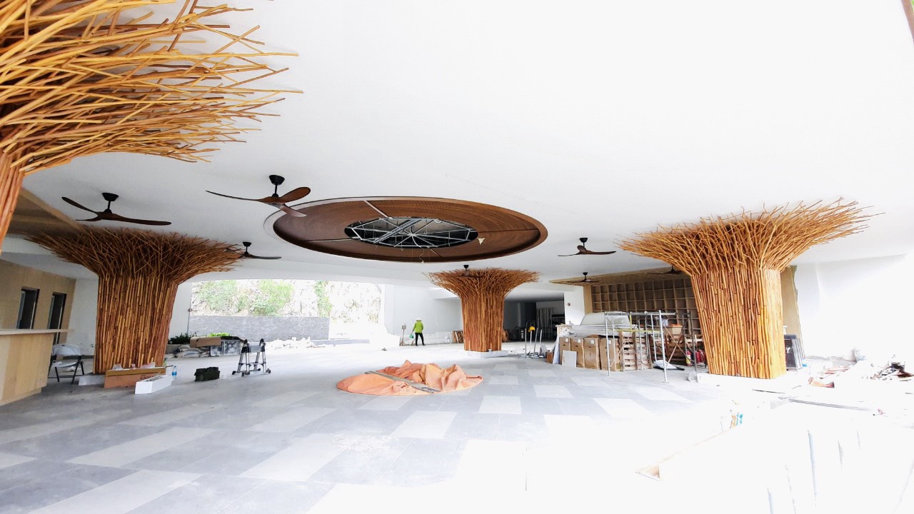 Khu vực đón khách được bày trí đơn giản nhưng rất độc đáo và lạ mắt