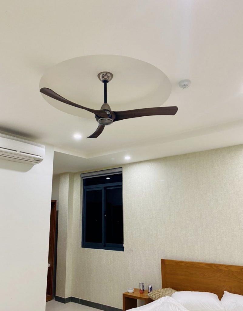 LARA Hotel cùng quạt AKOVA