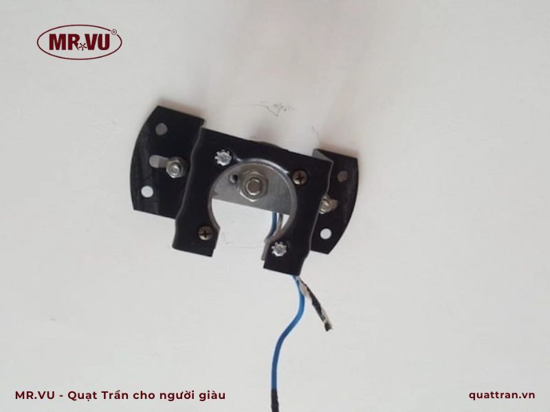 bán móc treo quạt trần