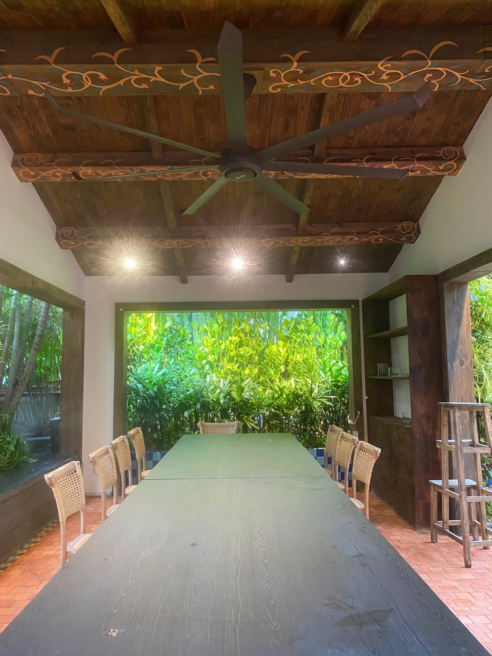 Quạt trần 7 cánh Giant Mr.vu tiết kiệm chi phí vận hành lâu dài cho không gian rộng