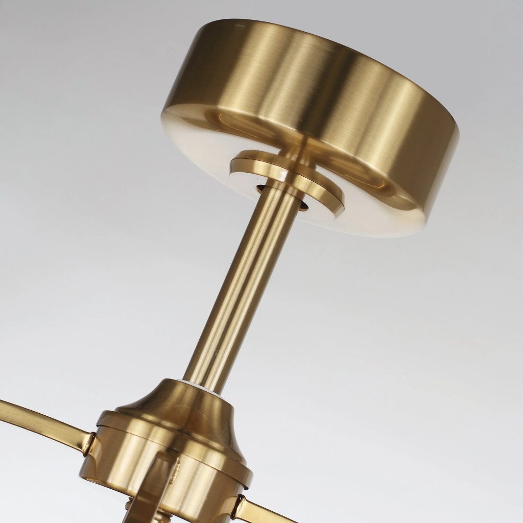 Phủ kiện được làm tỉ mỉ - sơn màu Gold có độ hoàn thiện cao