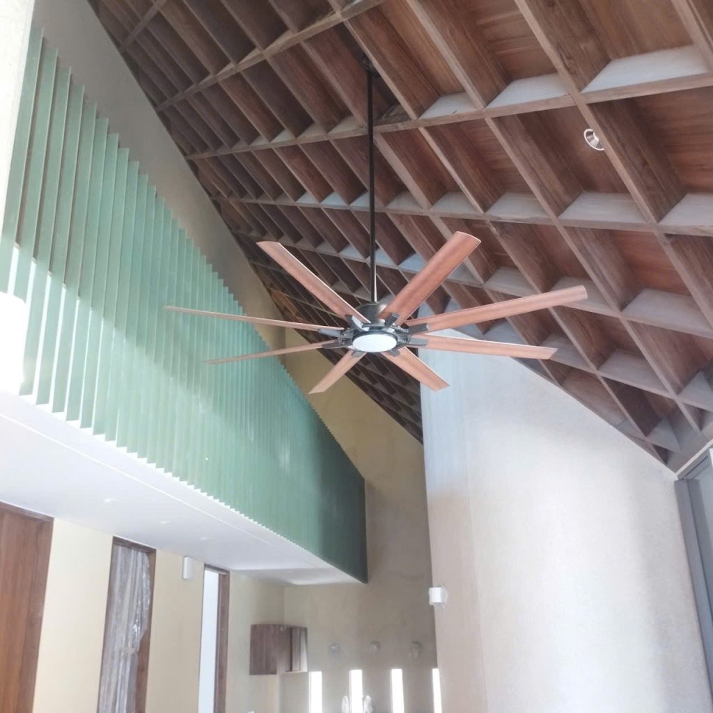 Mẫu quạt 8 cánh dài đèn led