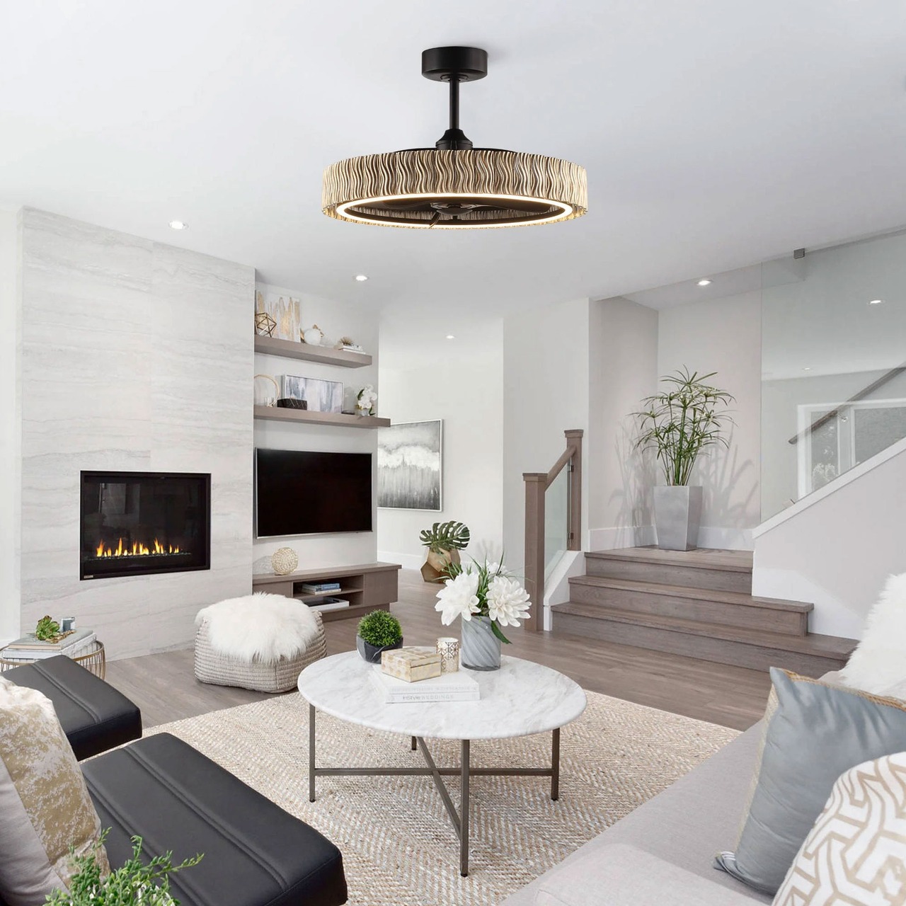 Quạt trần đèm chùm Mr.Vũ làm sáng bừng cả không gian sống