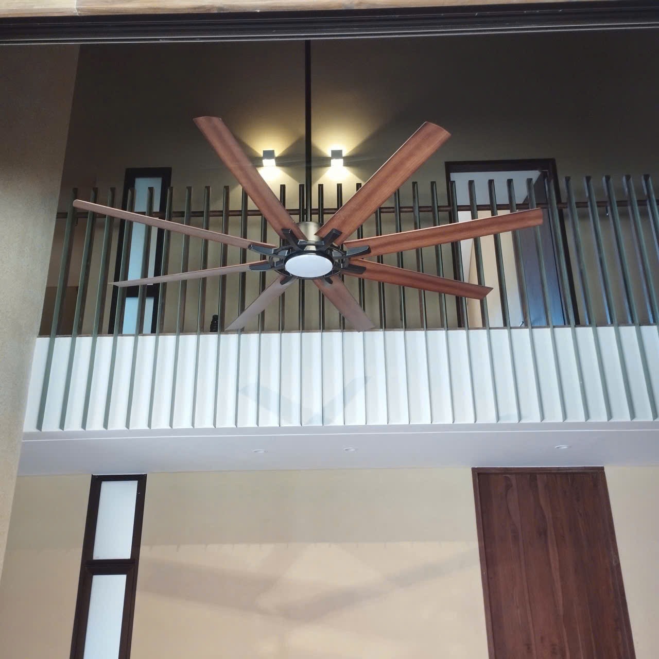 Quạt trần có khả năng làm mát diện rộng, lưu thông không khí hiệu quả