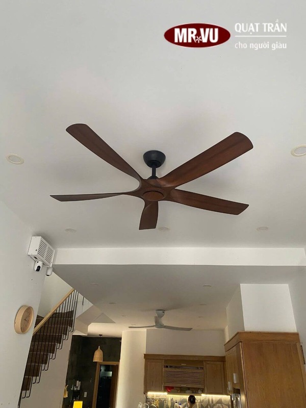 Quạt Panasonic thiết kế tối giản, cánh nhựa PPG chống trầy không bám bụi