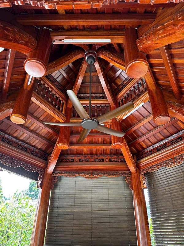 MR.VŨ cung cấp các mẫu quạt cánh gỗ độc bản, bảo hành động cơ lên đến 10 năm, đảm bảo chất lượng vượt trội