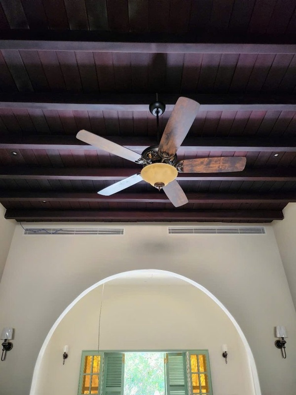 Mẫu 8: Quạt trần đèn cao cấp Vintage tản nhiệt tốt và tiết kiệm điện năng