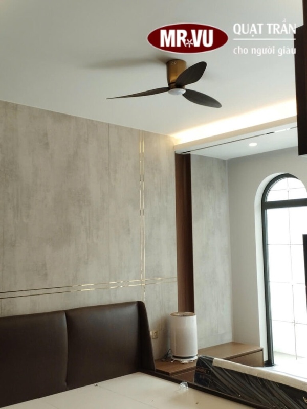 Quạt trần đèn gắn sát trần tối ưu cho không gian có chiều cao trần từ 2.4m - 2.6m