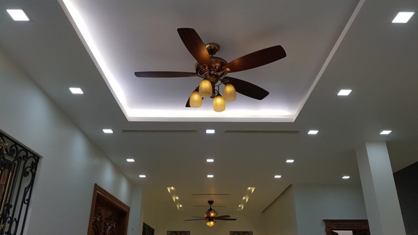 Mẫu 1: Quạt Legend phù hợp với nhiều không gian khác nhau theo phong cách Hoài Cổ