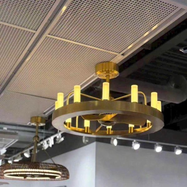 Nên sử dụng các dòng có động cơ DC, cánh gỗ tự nhiên hoặc nhựa ABS cao cấp, tích hợp đèn LED