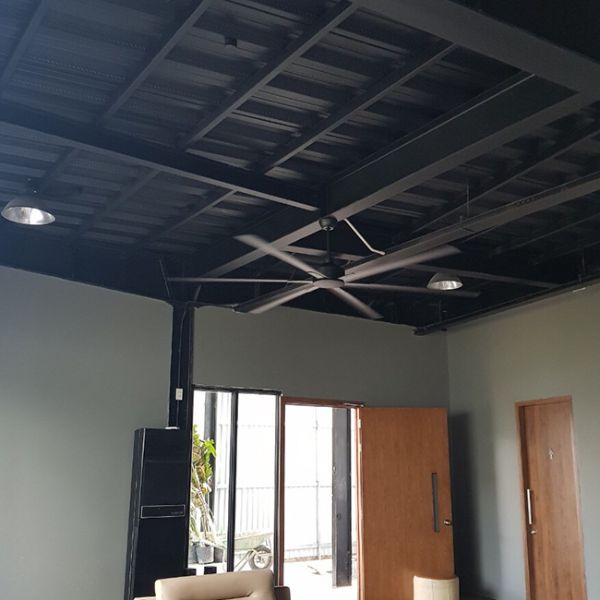Quạt công nghiệp Mr. Vũ với động cơ DC siêu bền bỉ