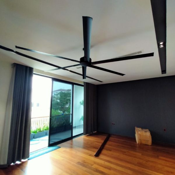 Sử dụng công nghệ động cơ tiên tiến, vận hành bền bỉ trong môi trường khắc nghiệt
