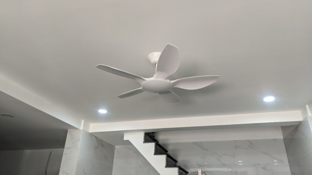 Quạt trần nhỏ 3 cánh hay 5 cánh, loại nào làm mát tốt hơn? 21 Quạt trần 5 cánh siêu mỏng THIN 40 MB