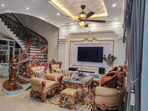 Quạt trần nhỏ 3 cánh hay 5 cánh, loại nào làm mát tốt hơn? 17 Giá bán khác nhau phản ánh thiết kế và công nghệ sản xuất của từng dòng quạt