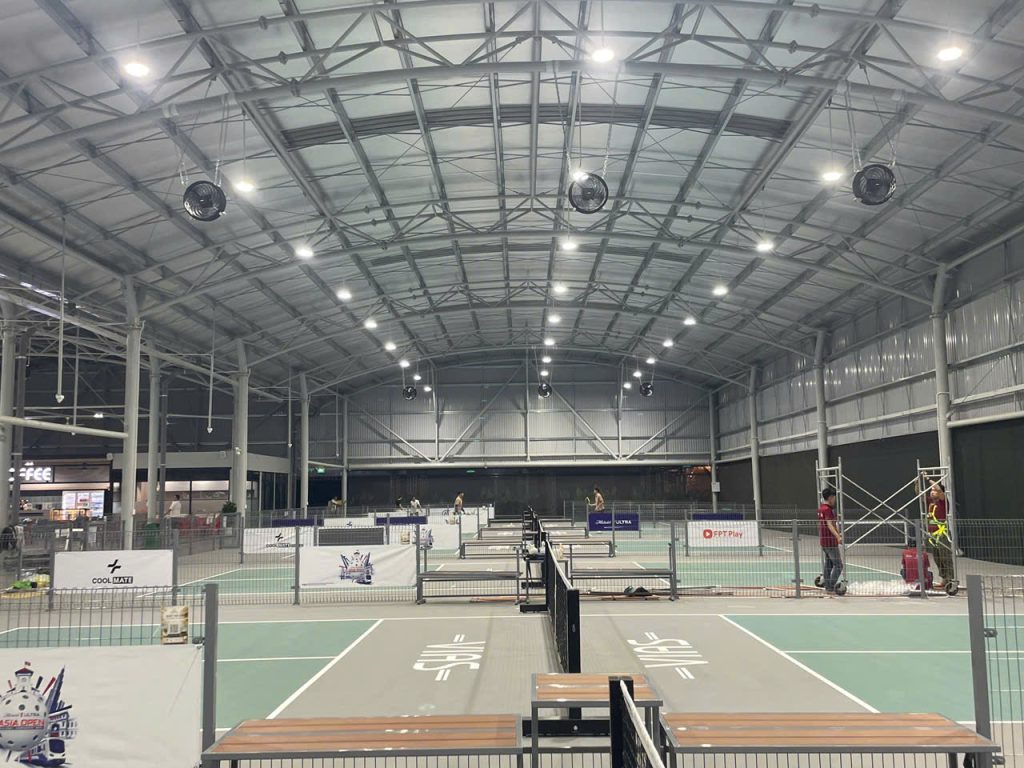 Lắp 36 chiếc quạt Kosmo cho sân Pickleball Vias quận 7 21 1 cụm sân Vias có từ 8 tới 12 sân Pickle