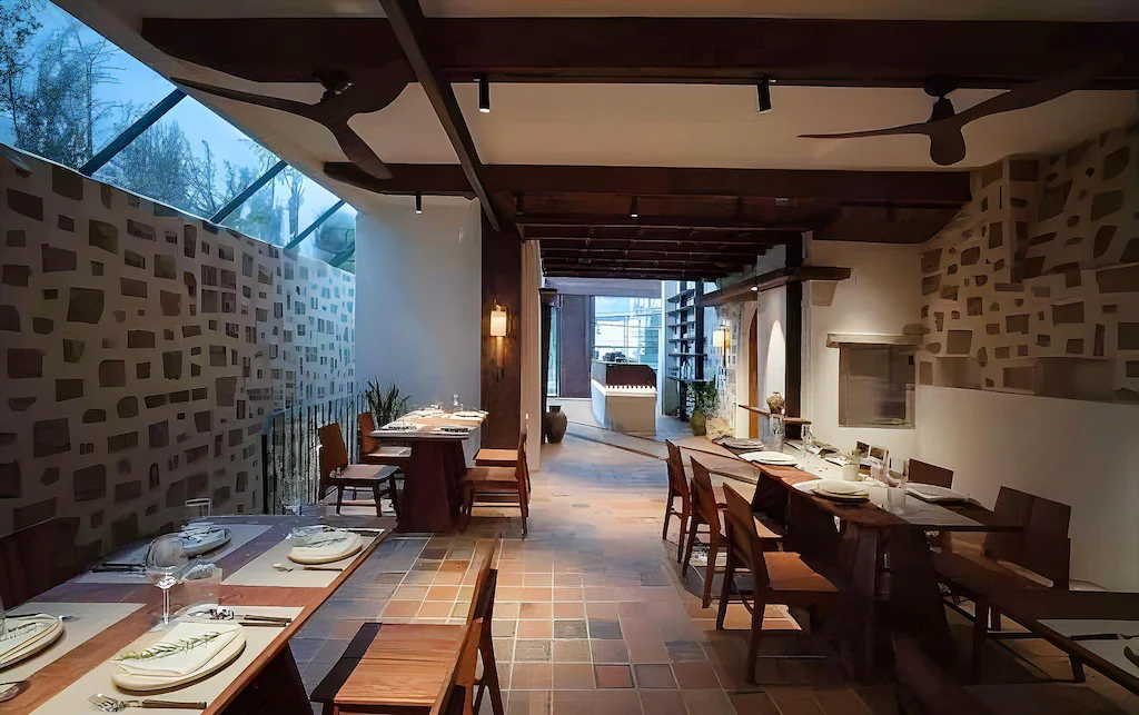 Nhà hàng tại Mùa Hotel