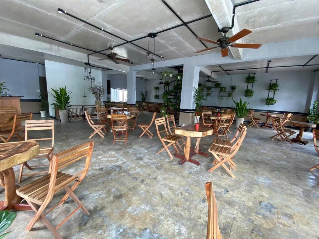Quạt Trần Mr.Vũ Lắp Cho Cafe Đắng Đồng Tháp 12 quạt Classic tại không gian quán Cafe Đắng