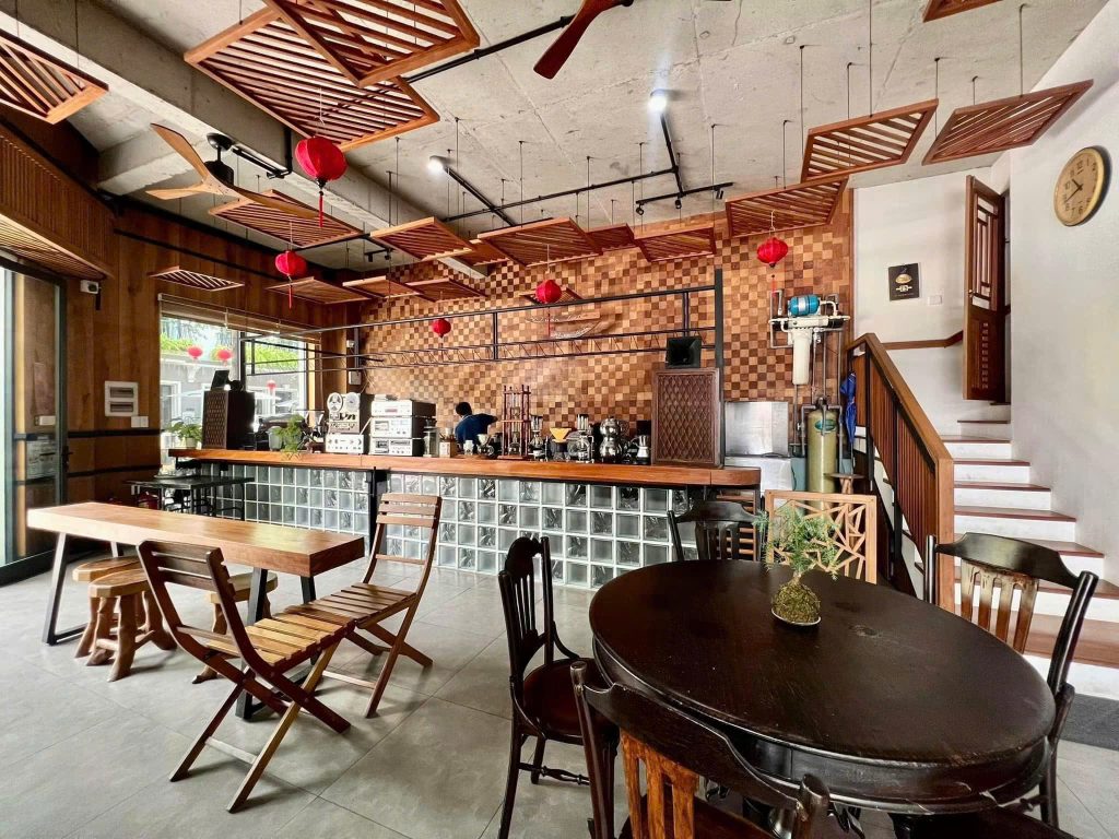 Quạt Trần Mr.Vũ Lắp Cho Cafe Đắng Đồng Tháp 14 Quạt 3 cánh gỗ Solid tại quán cafe Đắng