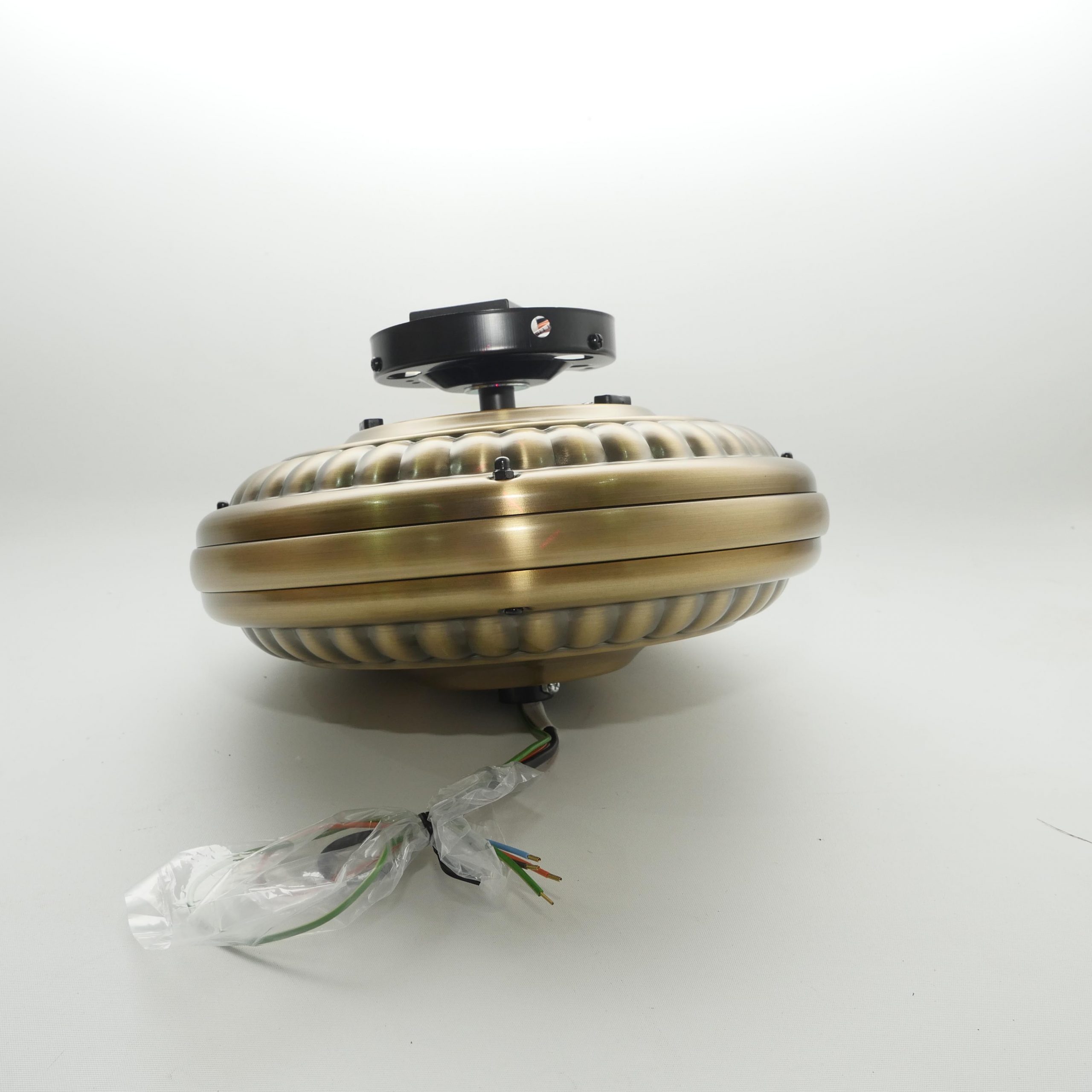 dong co quat tran royaloriginal scaled dong co quat tran royaloriginal scaled