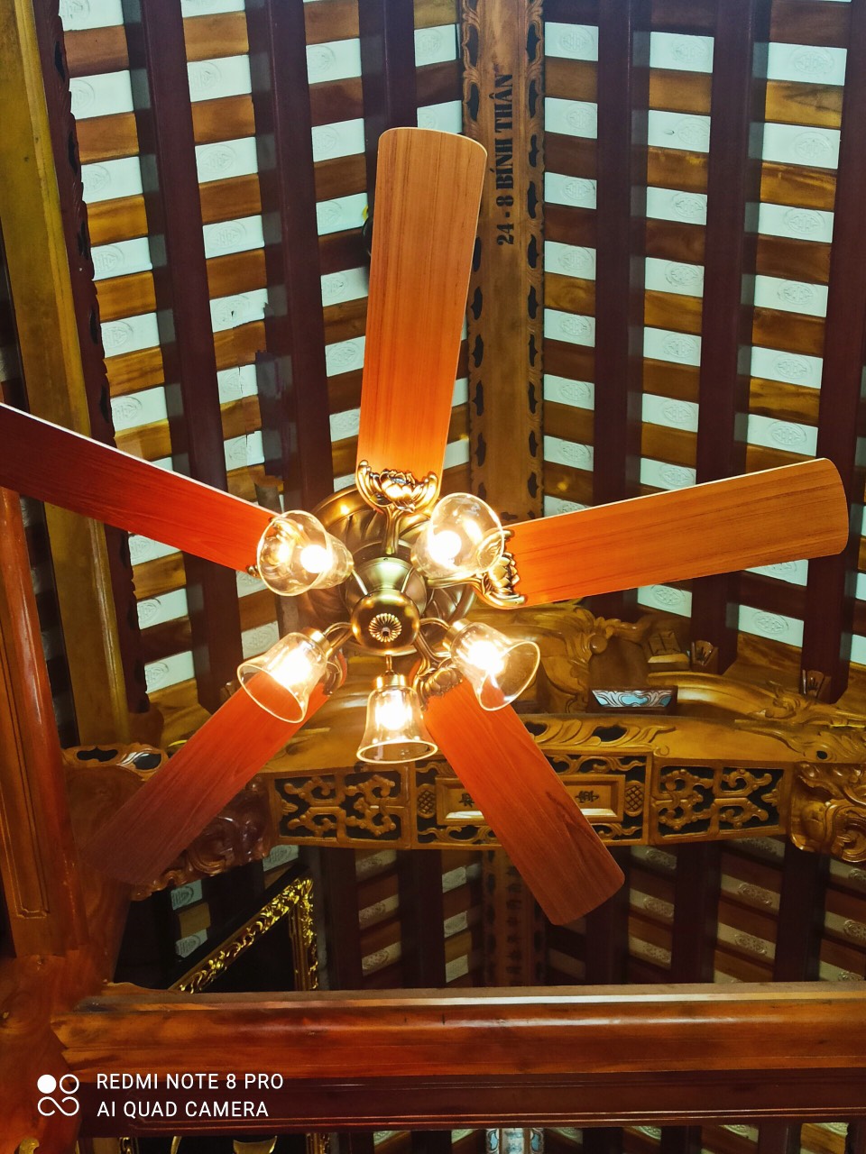 quạt trần nhà gỗ lotus