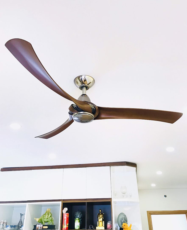 quat tran 3 canh akova