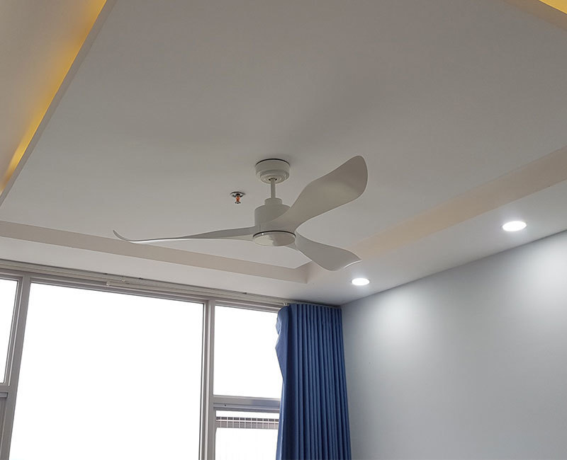 quat tran 3 canh mau trang slice quat tran 3 canh mau trang slice