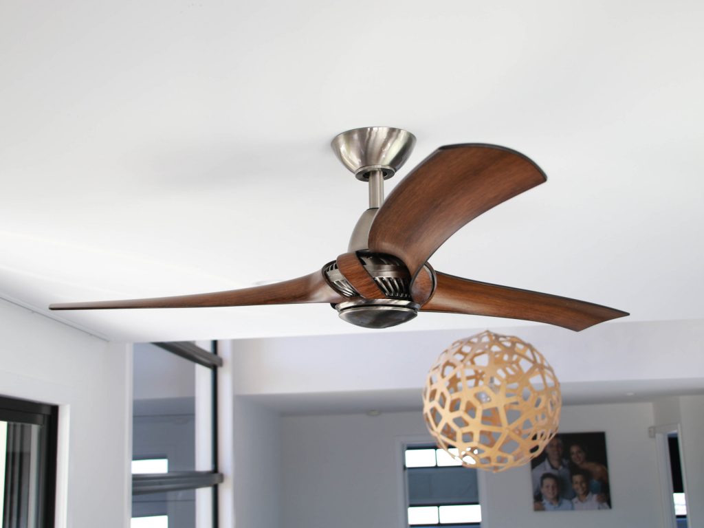 quat tran 3canh akova