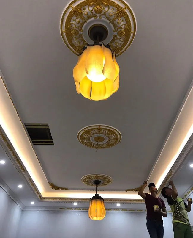 quat tran canh xep royal fiore