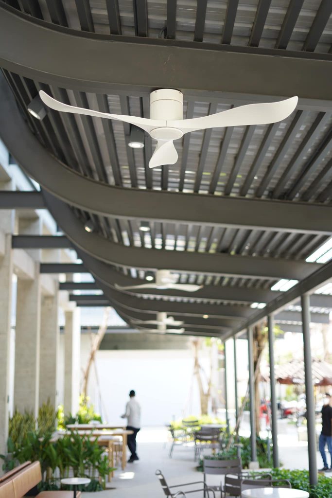 quat tran op sat mau trang slice quat tran op sat mau trang slice