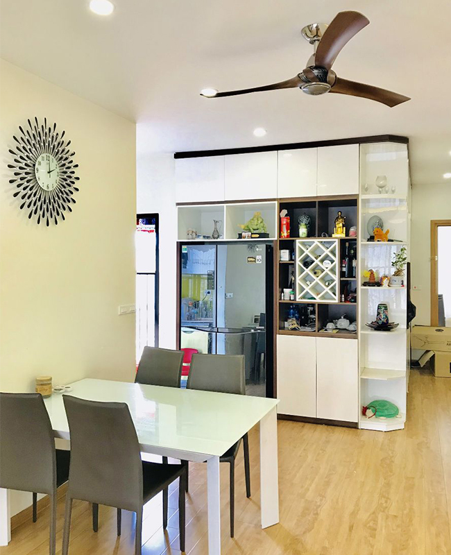 quat tran trang tri dep akova