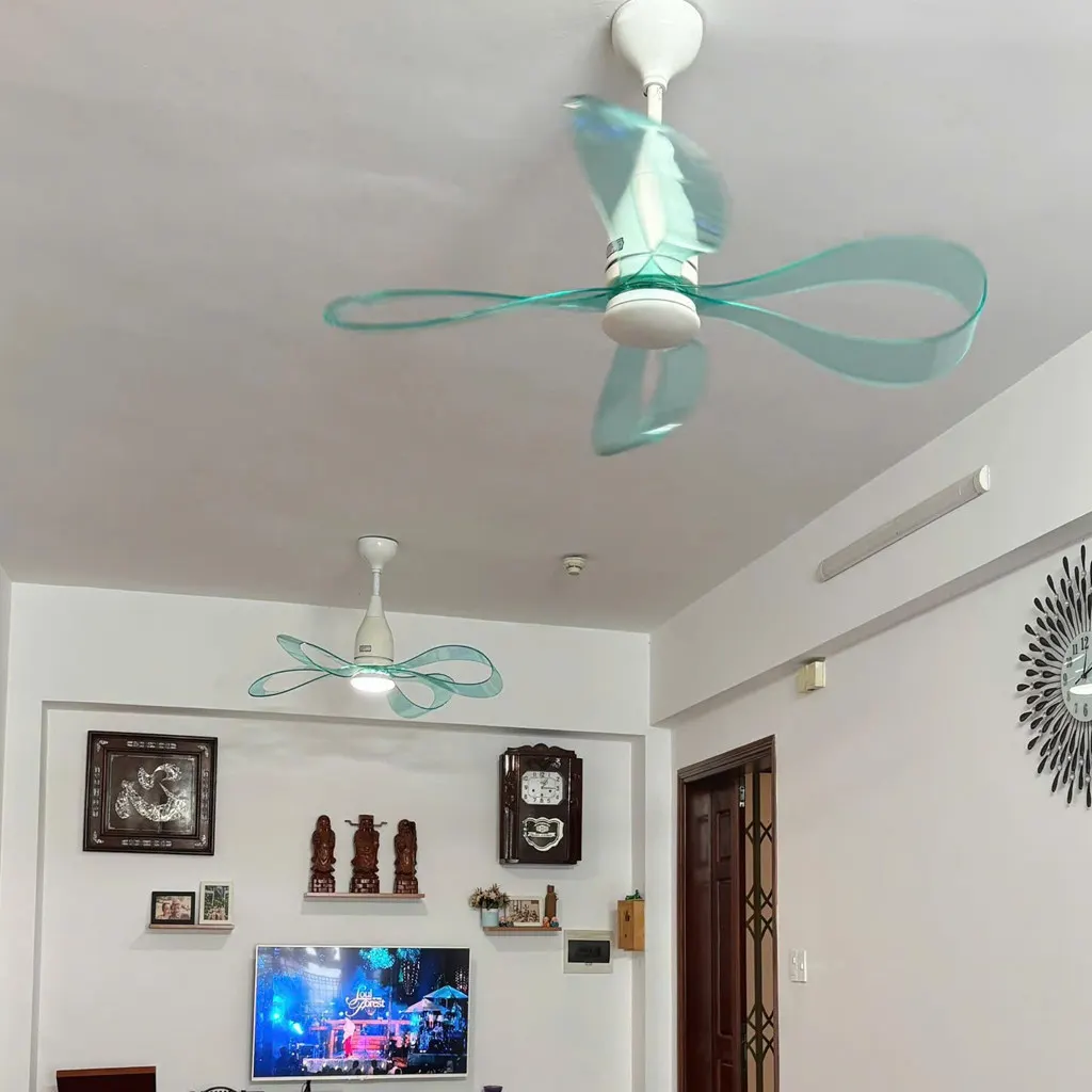Quạt Trần Cánh Nhựa Giả Gỗ: Hoàn Hảo Giữa Thẩm Mỹ Tự Nhiên và Công Nghệ Hiện Đại 13 Quạt trần đèn đẹp nhất