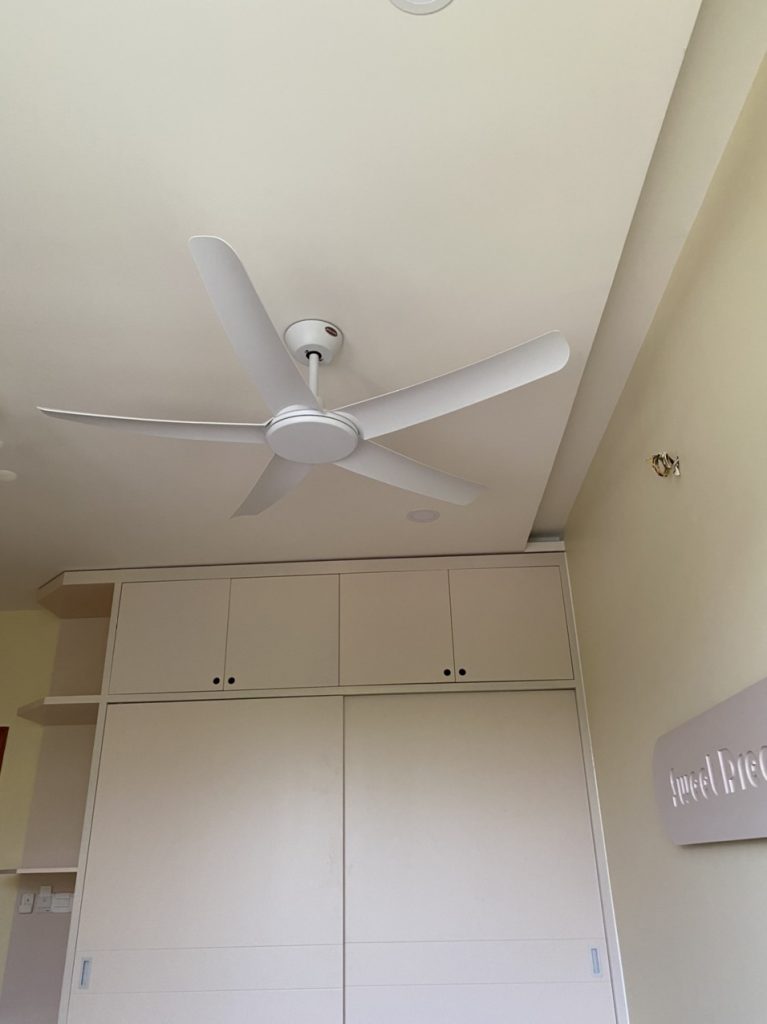 quat tran mau trang 5canh hero2 quat tran mau trang 5canh hero2