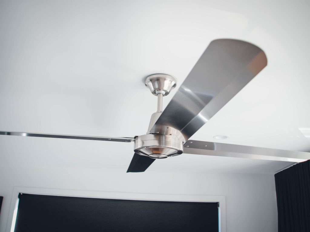 quat tran 4canh typhoon7 quat tran 4canh typhoon7