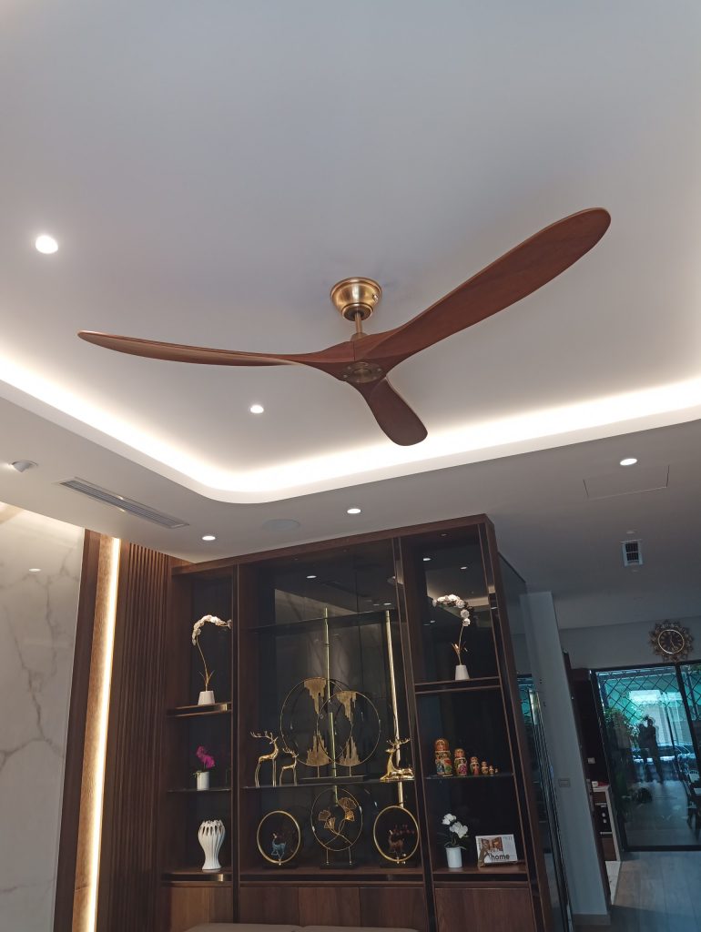 quat tran canh go eagle70 vang4 quat tran canh go eagle70 vang4