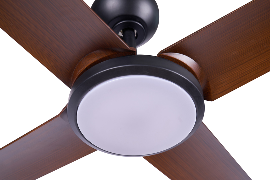 quat-tran-hero-4canh-den-led