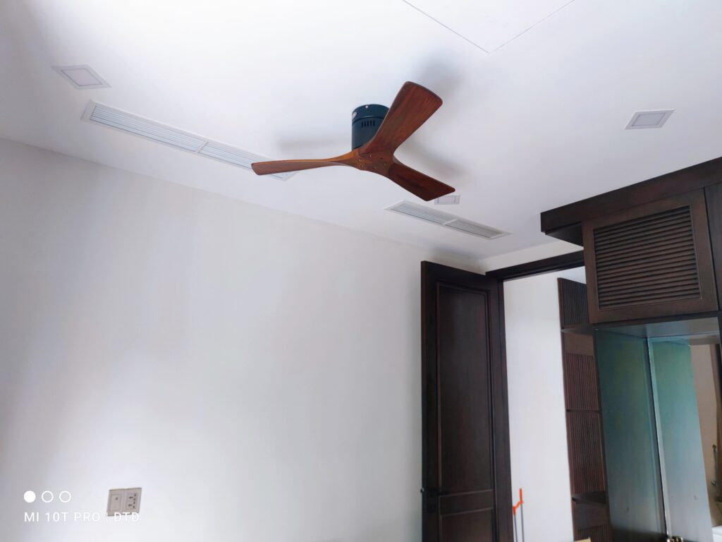 quat tran op sat mau oc cho quat tran op sat mau oc cho