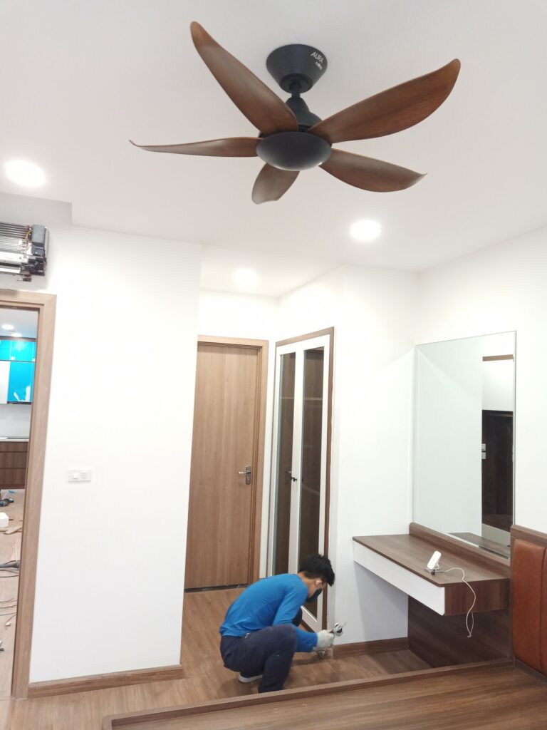 quat tran 5canh cora ngan quat tran 5canh cora ngan