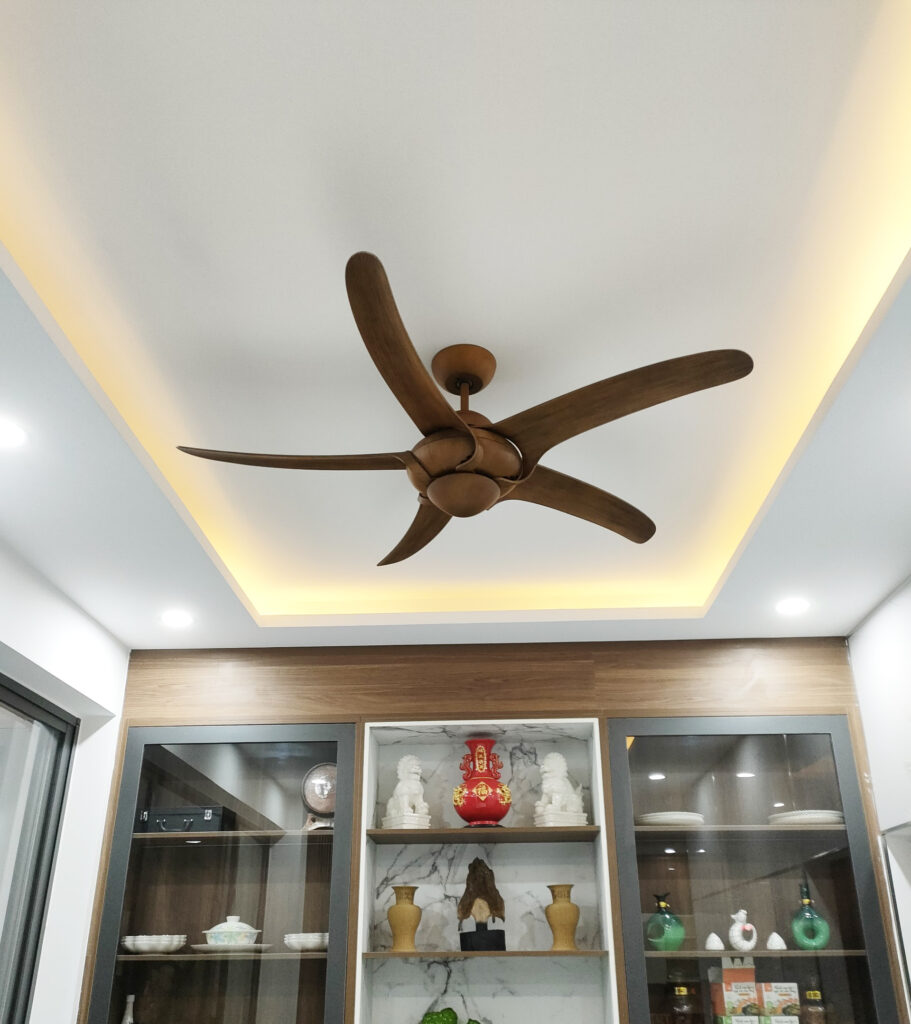 quat tran 5 canh mat nhat uragano1 quat tran 5 canh mat nhat uragano1