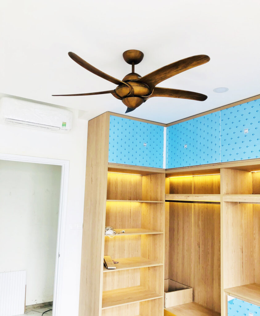 quat tran 5canh mat nhat uragano1 quat tran 5canh mat nhat uragano1