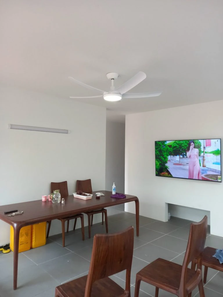 quat tran 5canh mau trang hero led