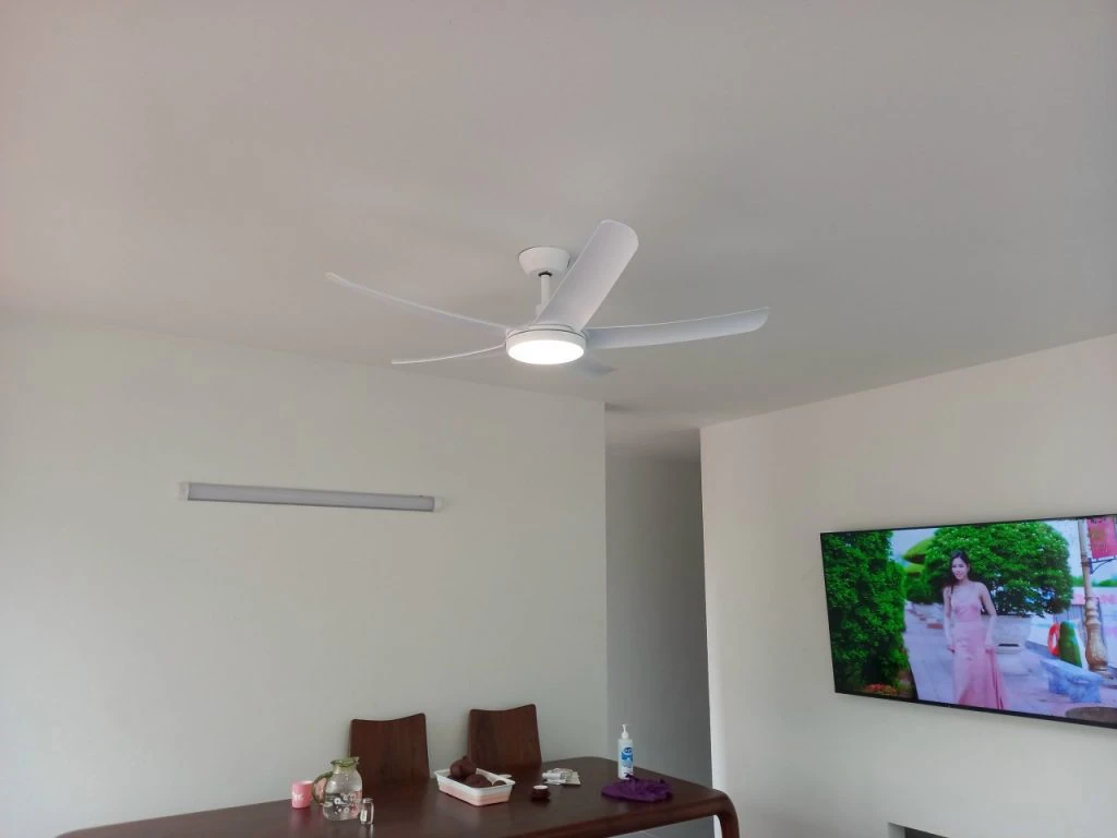 quat tran 5canh mau trang hero led1