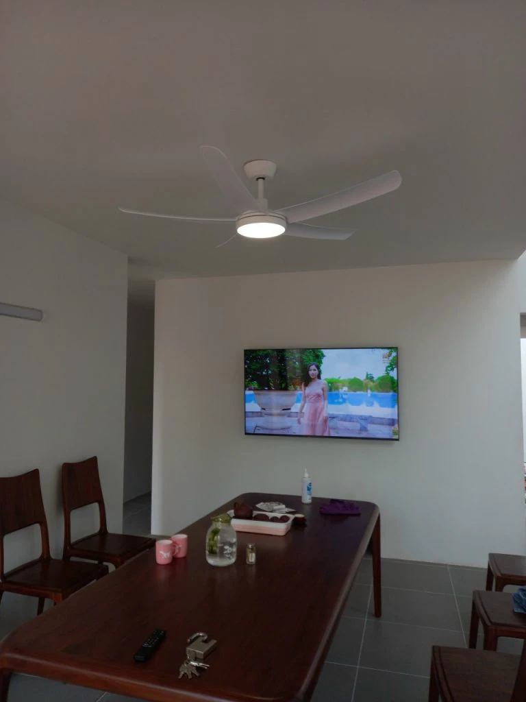 quat tran 5canh mau trang hero led2